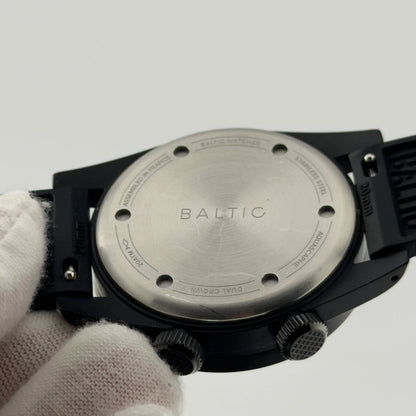 Baltic Aquascaphe Dual-Crown PVD Black