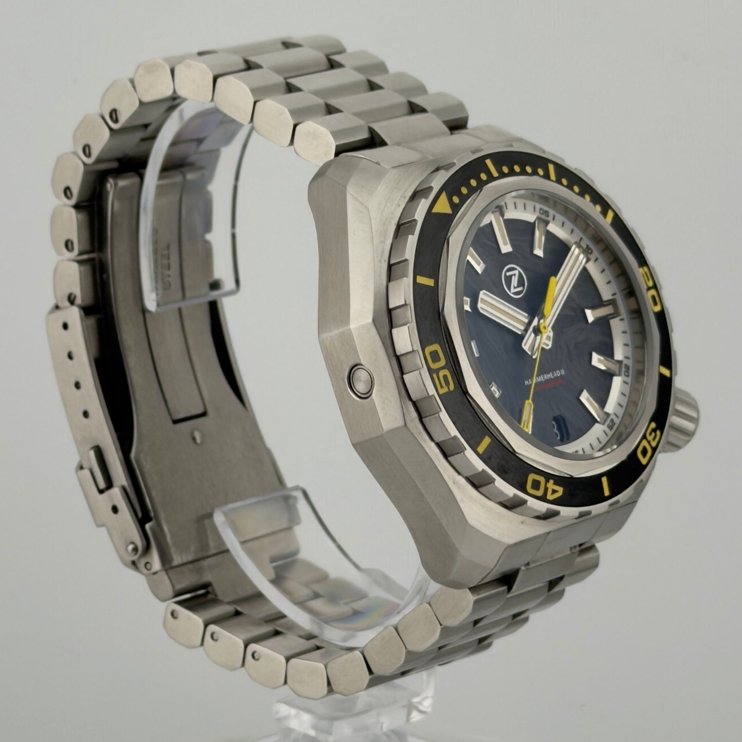 Zelos Hammerhead II No. 050/100 |
