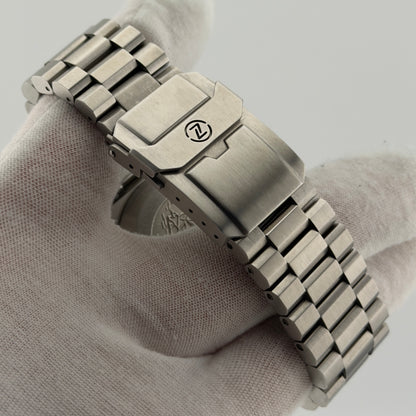 Zelos Hammerhead II No. 050/100 |