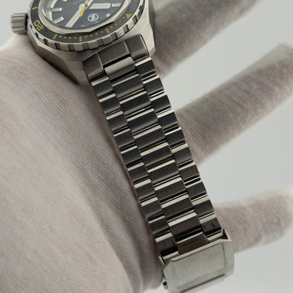 Zelos Hammerhead II No. 050/100 |