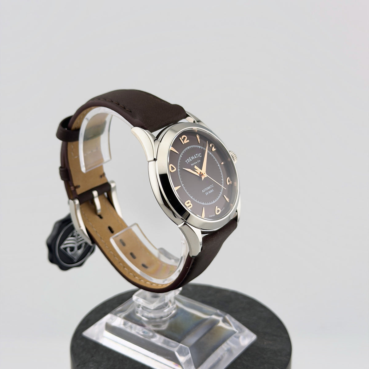 Trematic Archivio Uno Ref. 502 Choco, three-quarter view - CalderoneWatchCo